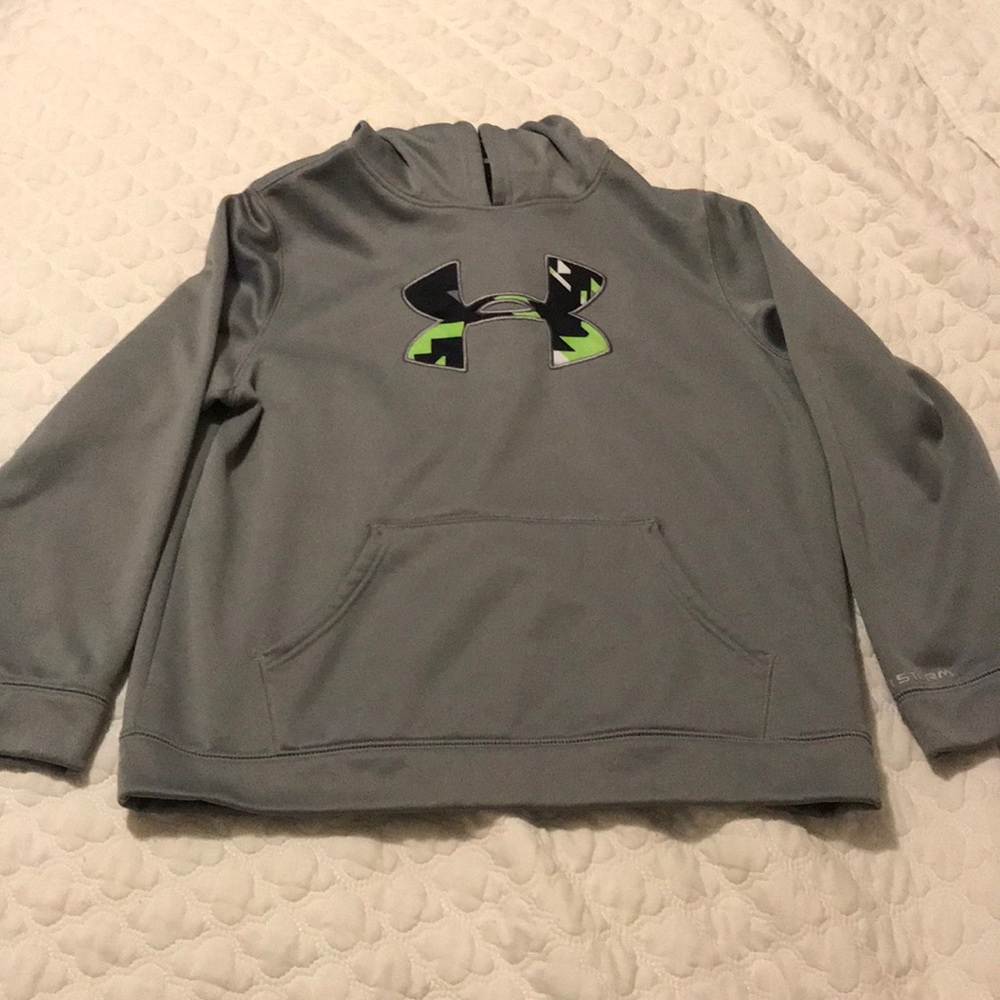 Under Armour boys sweatshirt
